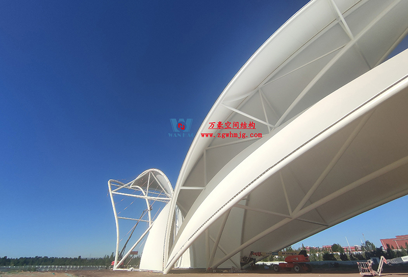陜西定邊馬蓮灘沙漠公園鋼膜結(jié)構(gòu)工程“奮力快跑”，工程“進(jìn)度條”刷新了!