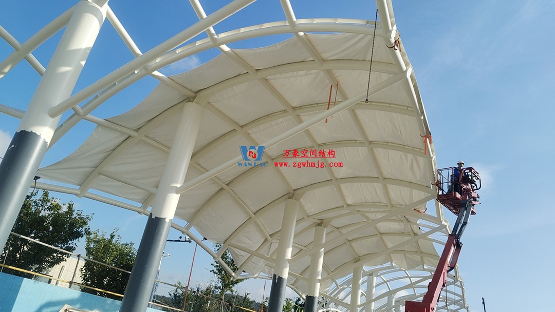 全面加速建設(shè)，創(chuàng)建優(yōu)質(zhì)精品工程