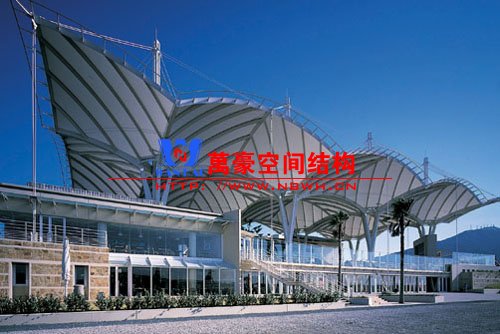 膜結(jié)構(gòu)建筑安全指數(shù)高嗎？膜結(jié)構(gòu)抵御惡劣天氣的能力如何？