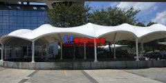 膜結(jié)構(gòu)車棚廠家哪家好？判斷膜結(jié)構(gòu)車棚廠家實(shí)力的標(biāo)準(zhǔn)有哪些？