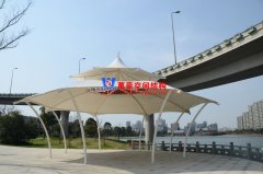 張拉膜結(jié)構(gòu)性能為何如此穩(wěn)定？其工作原理是怎樣的？
