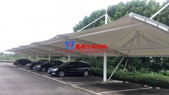 張拉膜車(chē)棚造價(jià)和哪些因素有關(guān)？降低張拉膜車(chē)棚造價(jià)的方法有哪些？