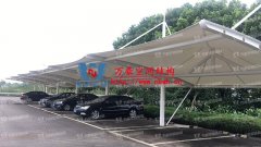 膜結(jié)構(gòu)的車棚有什么特點？為什么膜結(jié)構(gòu)的車棚如此受歡迎？