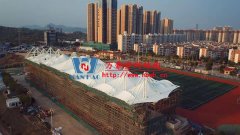張拉膜結(jié)構(gòu)看臺(tái)的膜材如何選擇？張拉膜結(jié)構(gòu)看臺(tái)怎么維護(hù)保養(yǎng)？